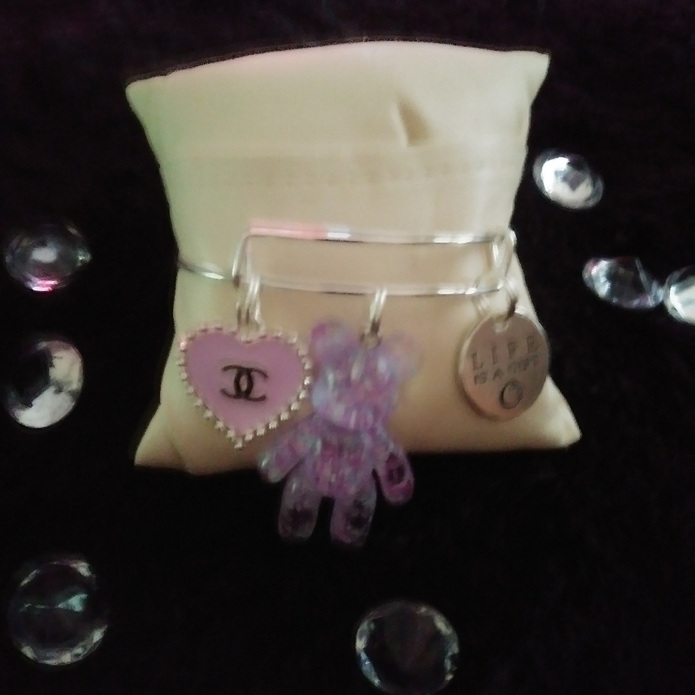 Bracelets/Bangles